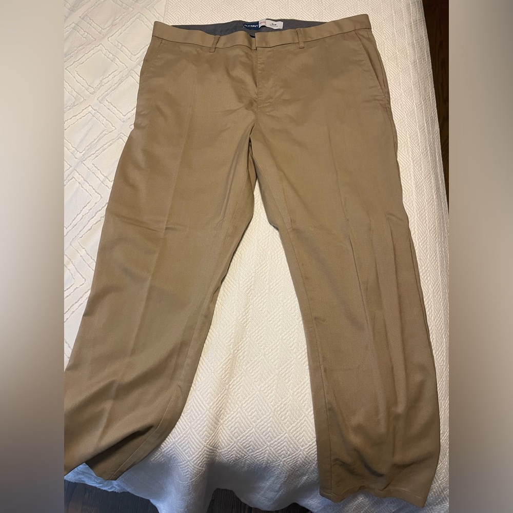Old Navy Men’s Signature Slim Dress Pants